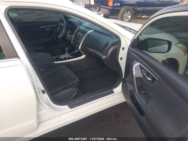 Nissan Altima 2.5 S 2014 1N4AL3AP3EN356919 Image 5