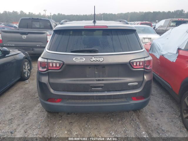 3C4NJCBB7MT523124 Jeep Compass Latitude Fwd