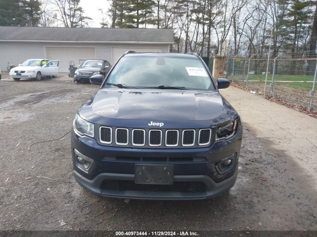 3C4NJDBB8HT651142 Jeep New Compass Latitude 4x4