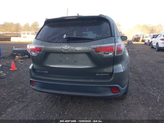 Toyota Highlander Xle V6 2015 5TDJKRFH8FS183069 Image 16