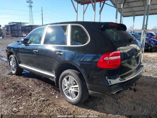2010 PORSCHE CAYENNE WP1AA2AP5ALA07288 Photo 2