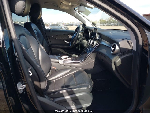 Mercedes-Benz GLC 300 2016 WDC0G4JB5GF058965 Image 5