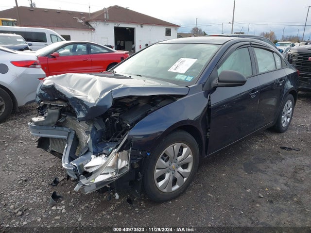 Chevrolet Cruze Ls Auto 2014 1G1PA5SG7E7328865 Image 2