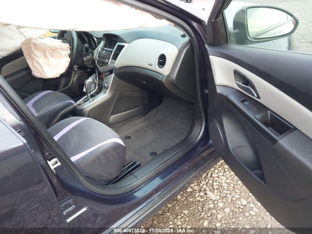 Chevrolet Cruze Ls Auto 2014 1G1PA5SG7E7328865 Image 5