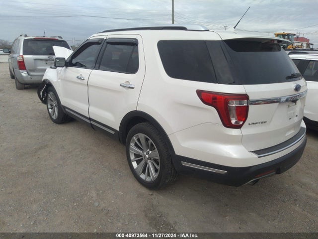 Ford Explorer Limited 2018 1FM5K7FH6JGC95793 Image 3