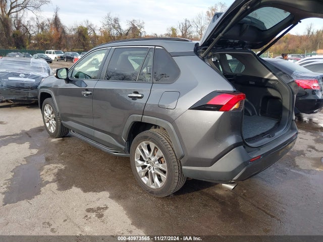 Toyota Rav4 Limited 2019 JTMN1RFV6KD028150 Image 3