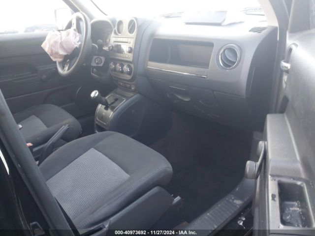 1C4NJPBA3FD220056 Jeep Patriot Altitude Edition