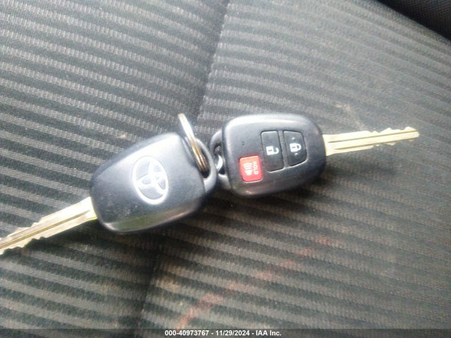 Toyota RAV4 LE 2015 2T3BFREV8FW237873 Image 11