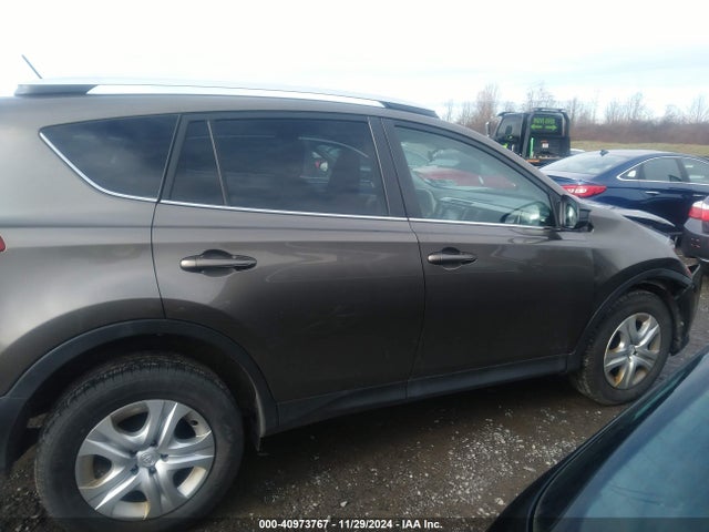Toyota RAV4 LE 2015 2T3BFREV8FW237873 Image 13