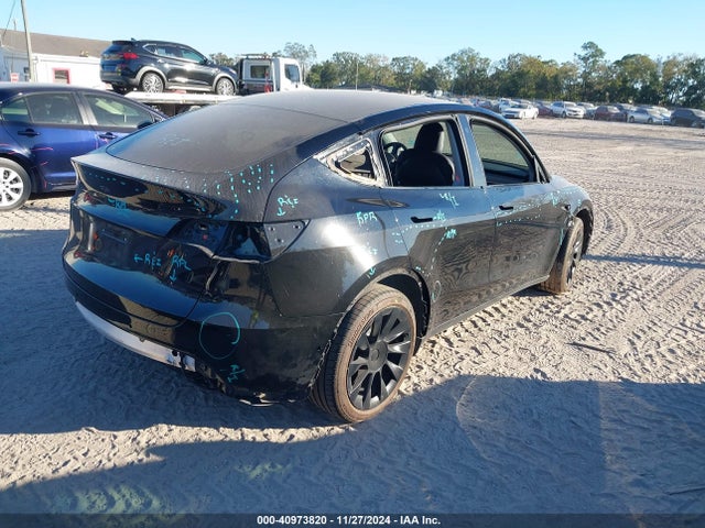 2021 TESLA MODEL Y 5YJYGDEEXMF304552 Photo 3