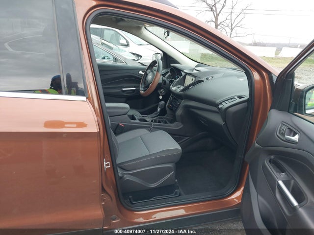 Ford ESCAPE SE 2017 1FMCU9GDXHUA84066 Image 5