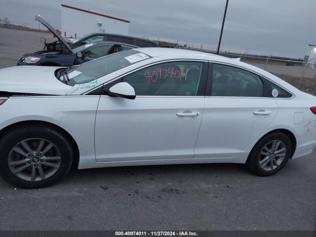 Hyundai SONATA SE 2016 5NPE24AF5GH306148 Image 14