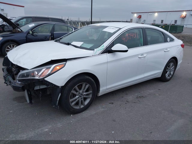 Hyundai SONATA SE 2016 5NPE24AF5GH306148 Image 2