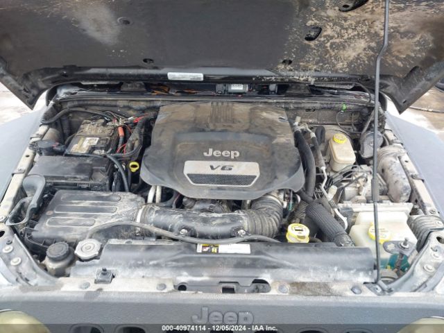 1C4BJWEG4FL708077 Jeep Wrangler Unlimited Altitude