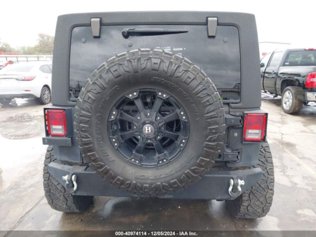 1C4BJWEG4FL708077 Jeep Wrangler Unlimited Altitude