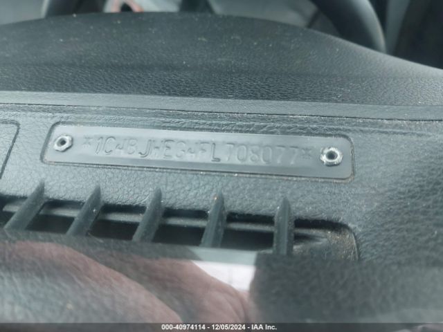 1C4BJWEG4FL708077 Jeep Wrangler Unlimited Altitude