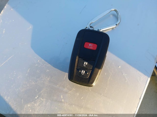 Toyota C-HR XLE 2022 NMTKHMBX5NR145217 Image 11