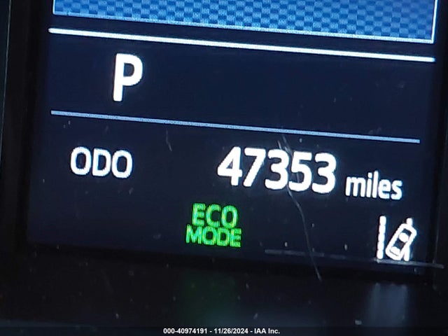 Toyota C-HR XLE 2022 NMTKHMBX5NR145217 Image 15
