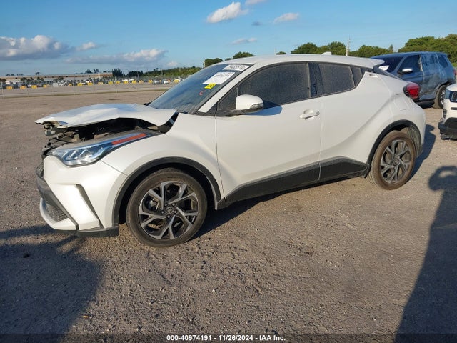 NMTKHMBX5NR145217 Toyota C-HR XLE