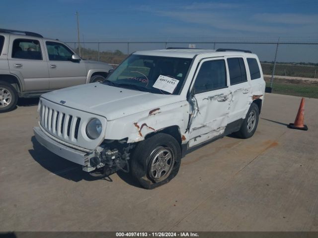 1C4NJPBA2GD525016 Jeep Patriot Sport