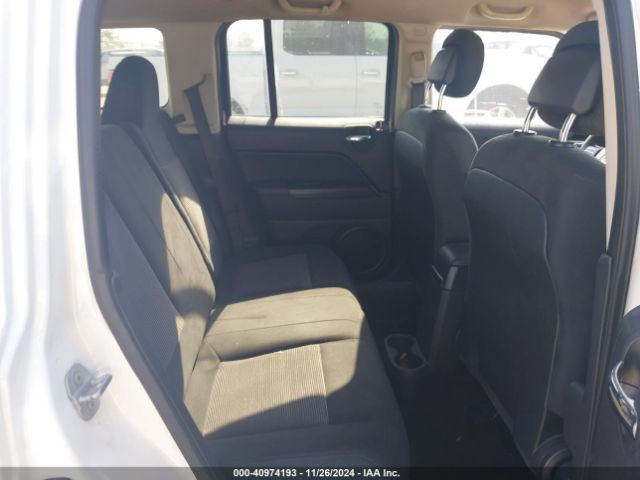 1C4NJPBA2GD525016 Jeep Patriot Sport