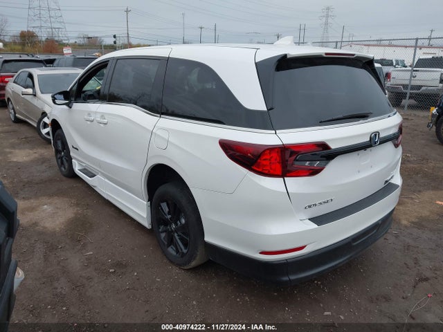 Honda Odyssey Sport 2024 5FNRL6H75RB016938 Image 3