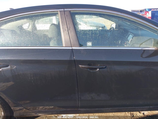 Hyundai SONATA SE 2018 5NPE24AF4JH656460 Image 12