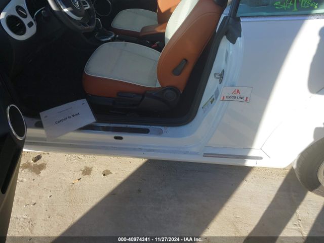 3VW517AT9FM821881 Volkswagen Beetle 1.8t Classic