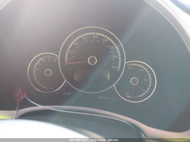3VW517AT9FM821881 Volkswagen Beetle 1.8t Classic