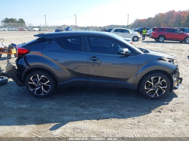 Toyota C-HR XLE 2019 NMTKHMBX7KR093178 Image 14