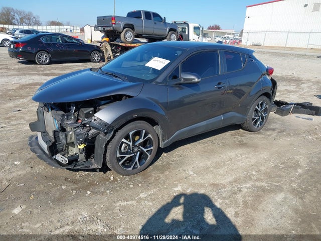 Toyota C-HR XLE 2019 NMTKHMBX7KR093178 Image 2