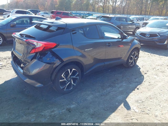 Toyota C-HR XLE 2019 NMTKHMBX7KR093178 Image 4
