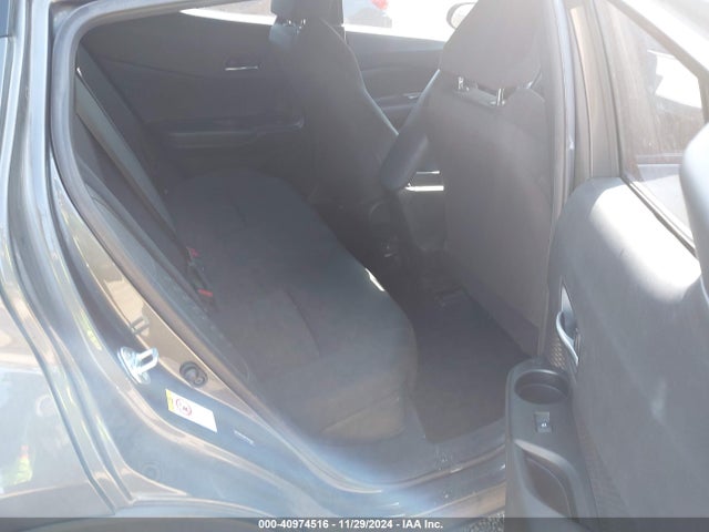 Toyota C-HR XLE 2019 NMTKHMBX7KR093178 Image 8