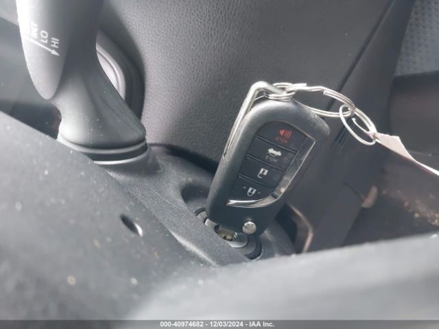 5YFEPMAE1MP207401 Toyota COROLLA LE