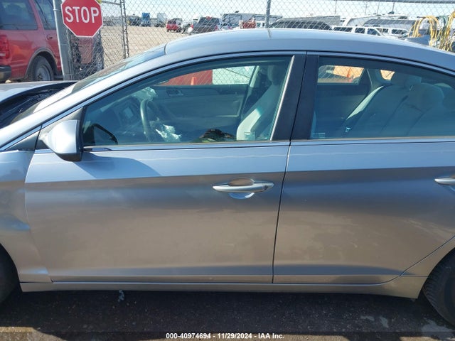 Hyundai SONATA SE 2015 5NPE24AF5FH176046 Image 14