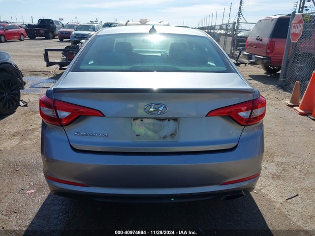 Hyundai SONATA SE 2015 5NPE24AF5FH176046 Image 16