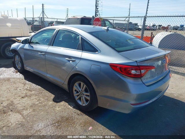 Hyundai SONATA SE 2015 5NPE24AF5FH176046 Image 3