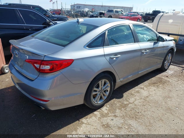Hyundai SONATA SE 2015 5NPE24AF5FH176046 Image 4
