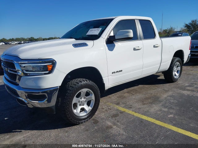 RAM 1500 Tradesman  4x4 6'4 Box 2019 1C6RRFCG2KN744611 Image 2