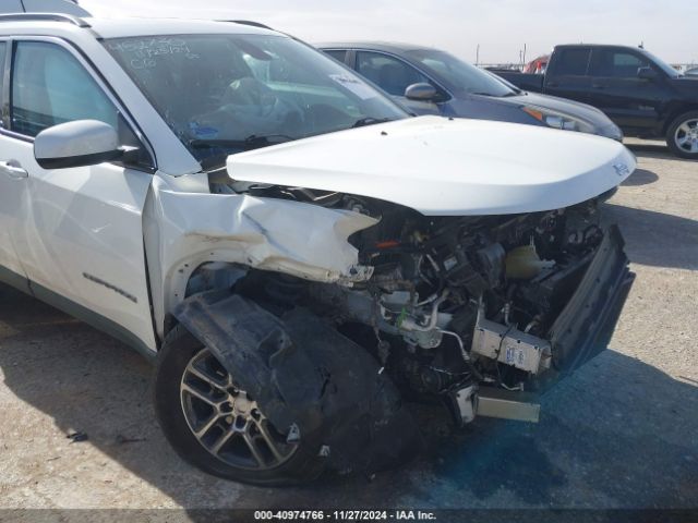 3C4NJCBB4HT598000 Jeep New Compass Latitude Fwd