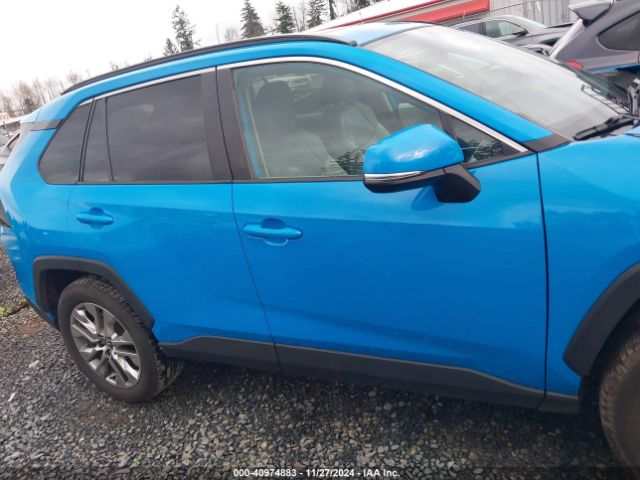 2T3A1RFV2KW055654 Toyota Rav4 Xle Premium