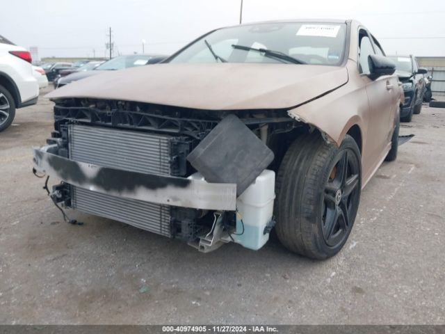 W1K3G4FB3LJ211352 Mercedes-Benz A 220 4matic