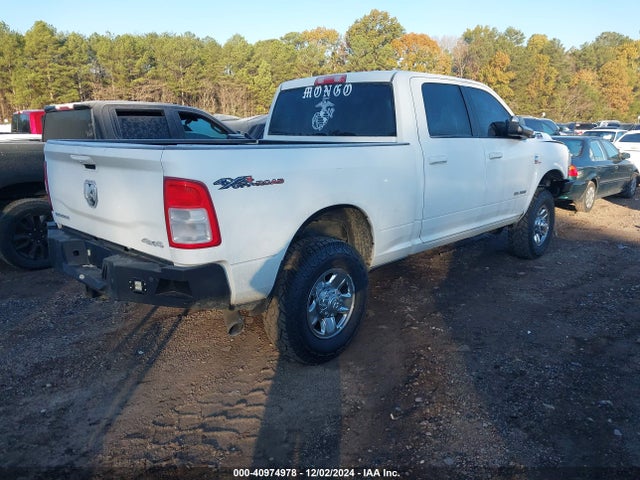 3C6UR5DL2LG132709 RAM 2500 Big Horn  4x4 6'4 Box