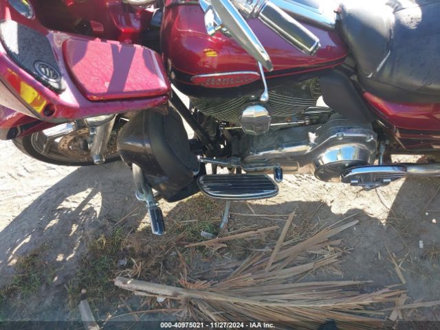 2011 HARLEY-DAVIDSON FLTRUSE 1HD1TA81XBB958471 Photo 8