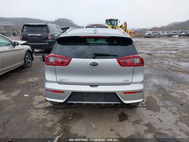 KNDCB3LC5K5242562 KIA NIRO LX