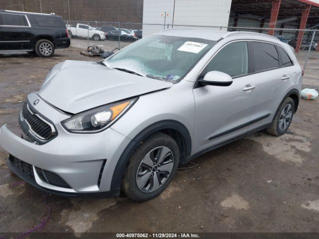 KNDCB3LC5K5242562 KIA NIRO LX