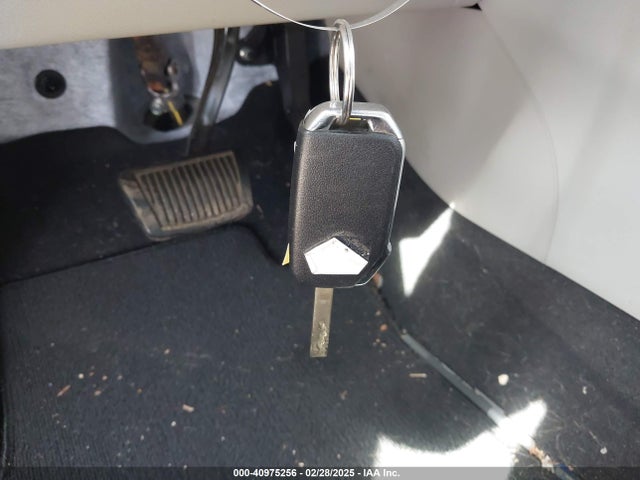 KNDJ23AU7P7845415 KIA mpi nu