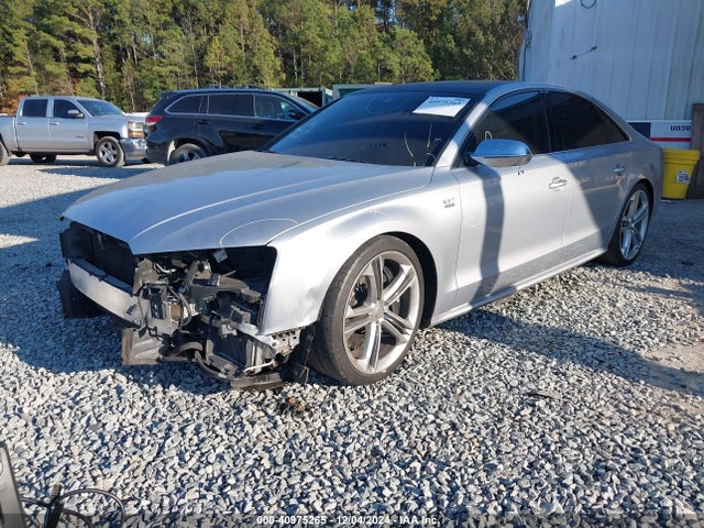 Audi S8 4.0t 2015 WAUK2AFD7FN022783 Image 2