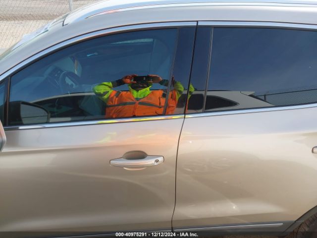 5LMCJ2C93HUL71134 Lincoln MKC SELECT