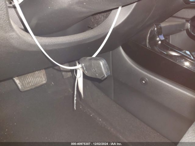 KNDEU2AAXR7496989 KIA SELTOS S